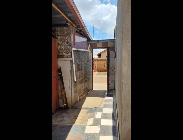 3 BEDROOM HOUSE FOR SALE IN CHIAWELO